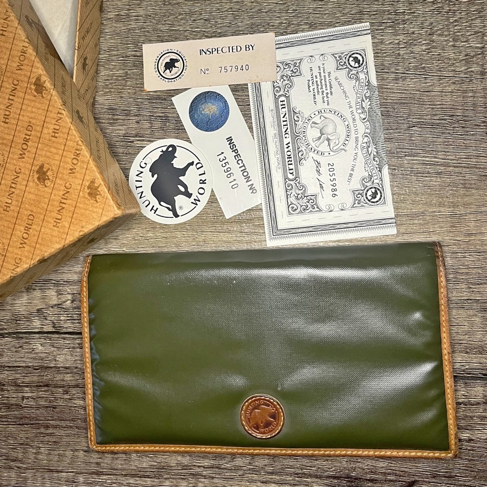Hunting World Green Leather Key & Card Holder